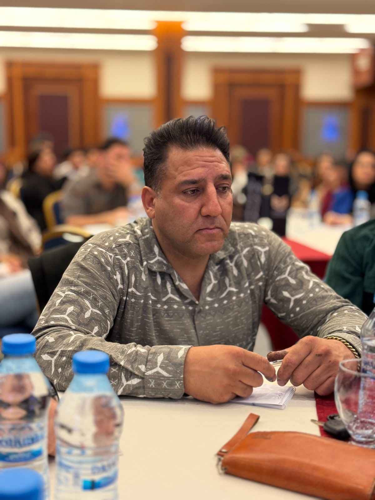 دیپلمات