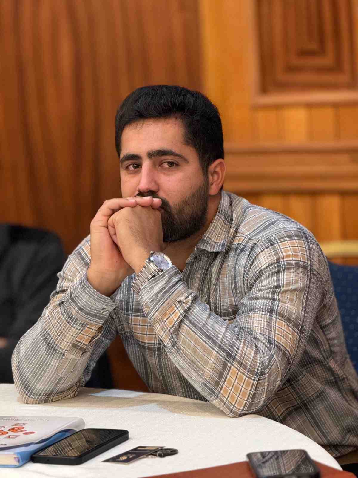 دیپلمات