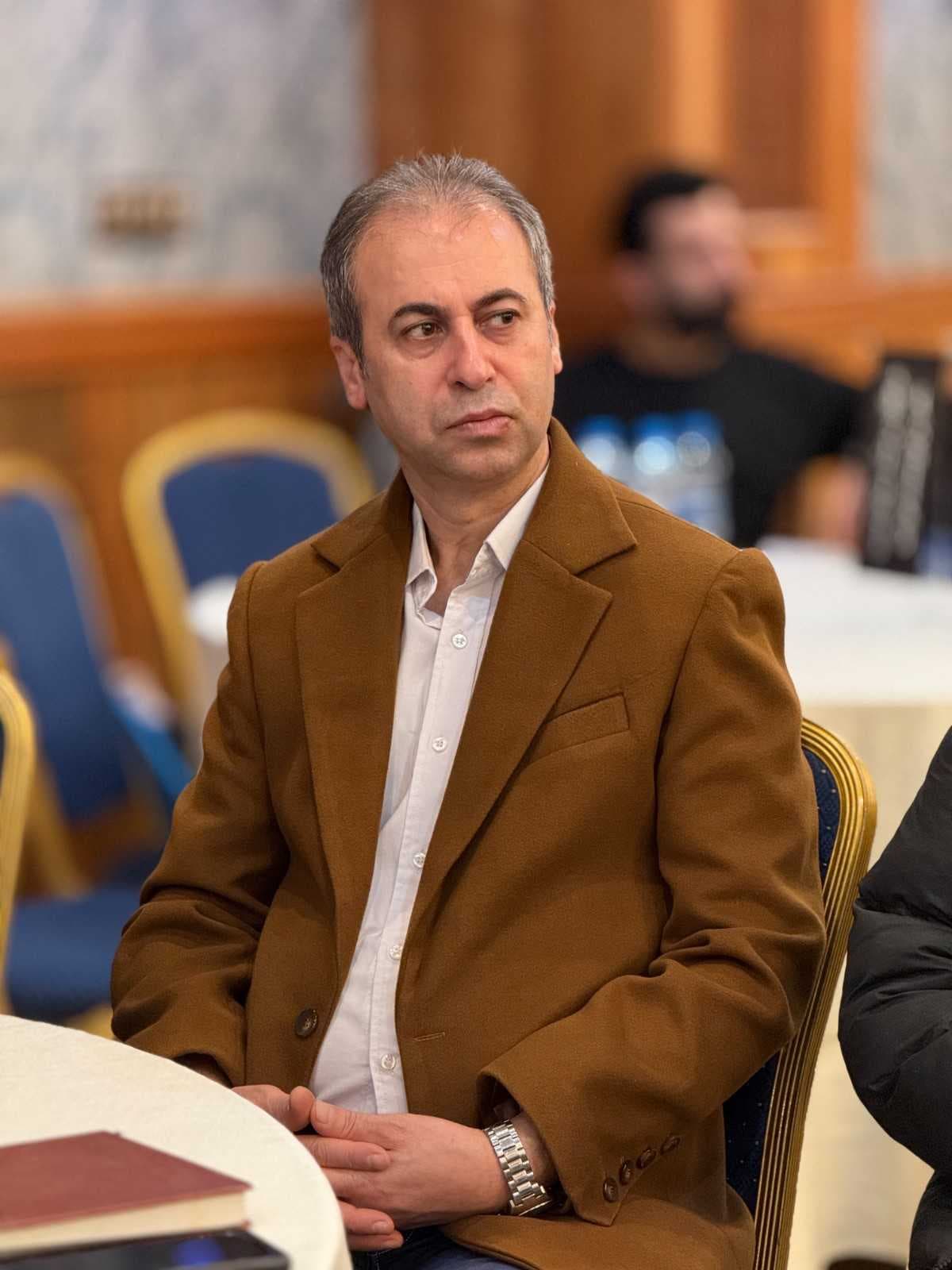 دیپلمات