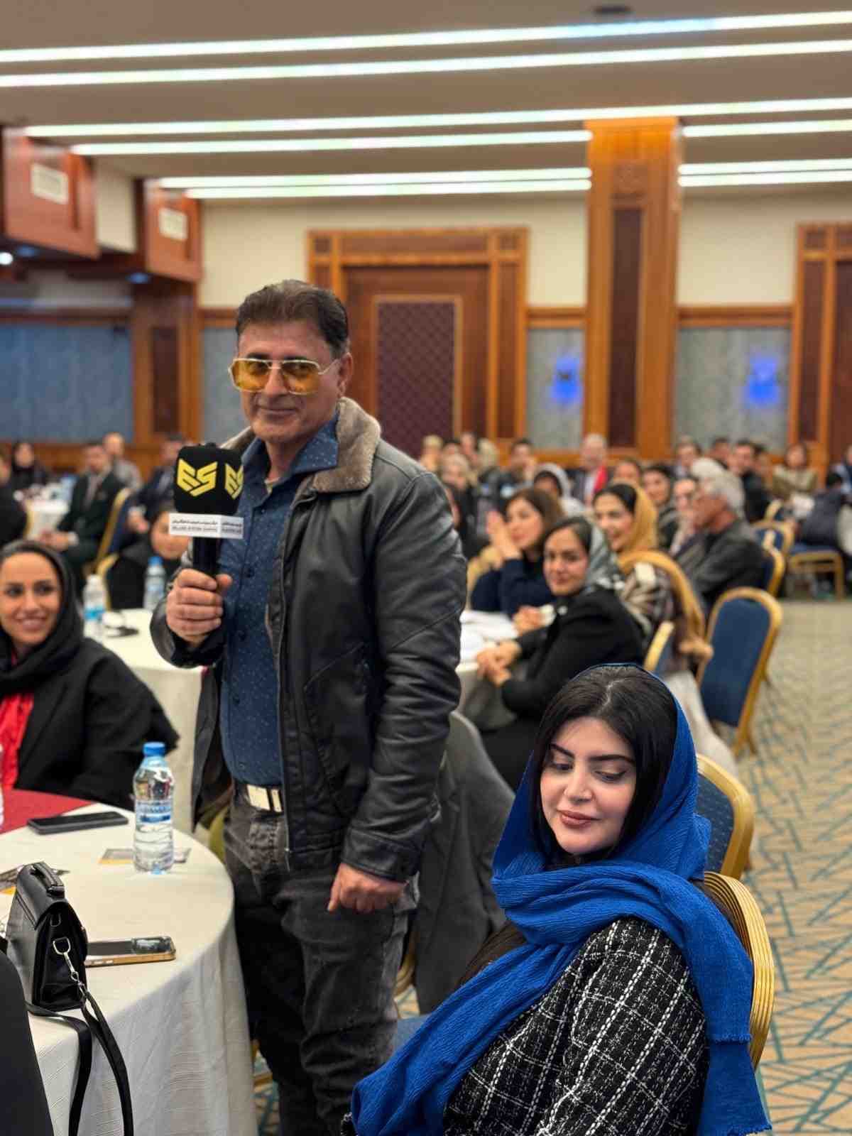 دیپلمات