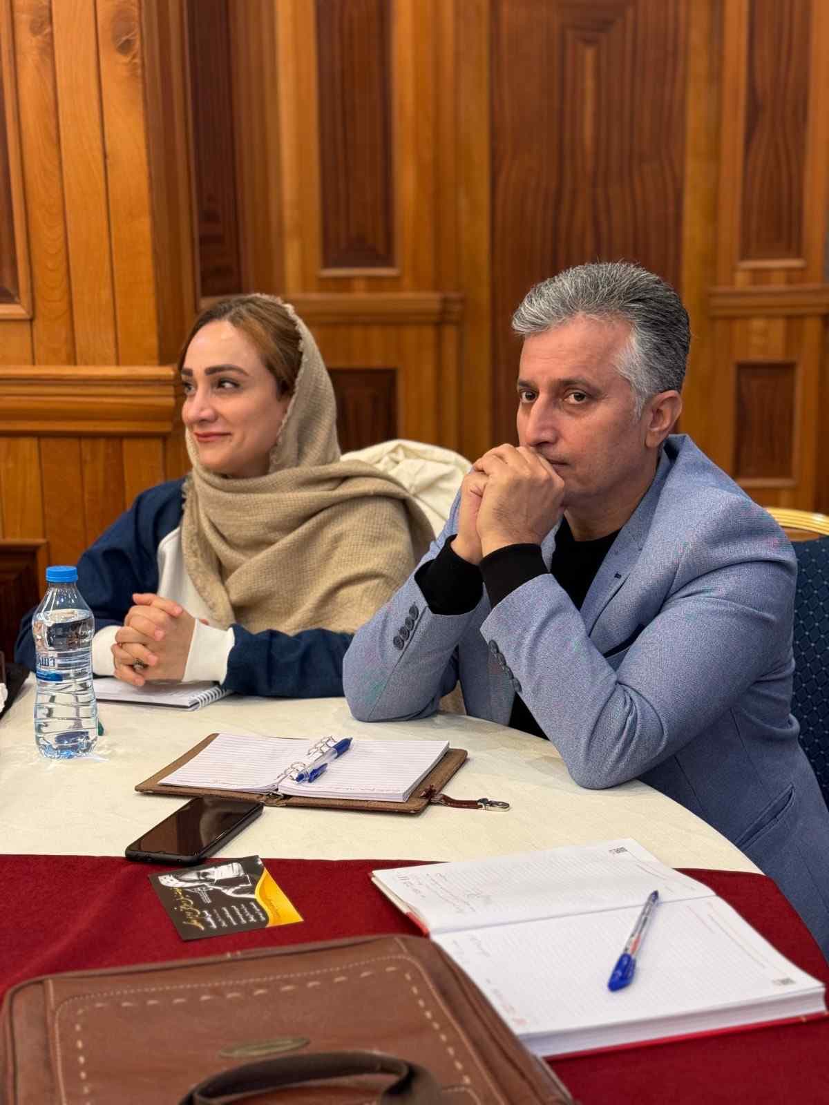 دیپلمات