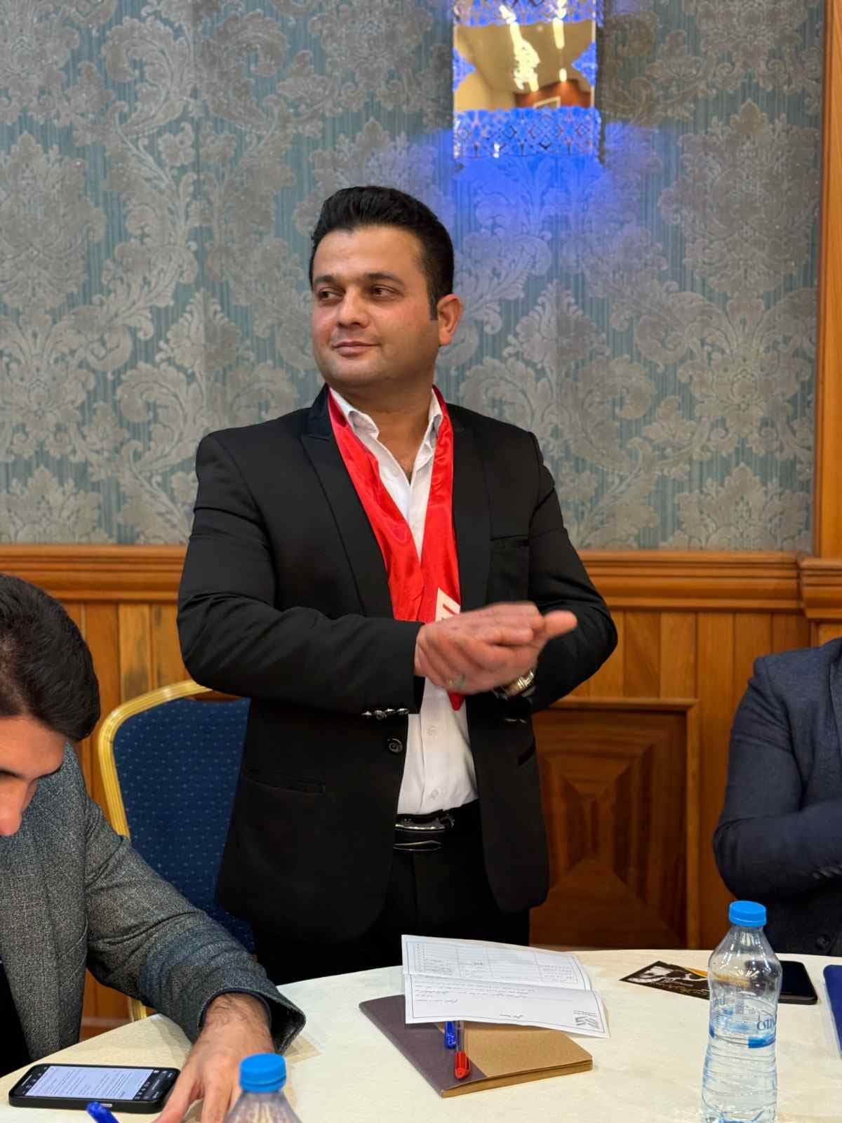 دیپلمات