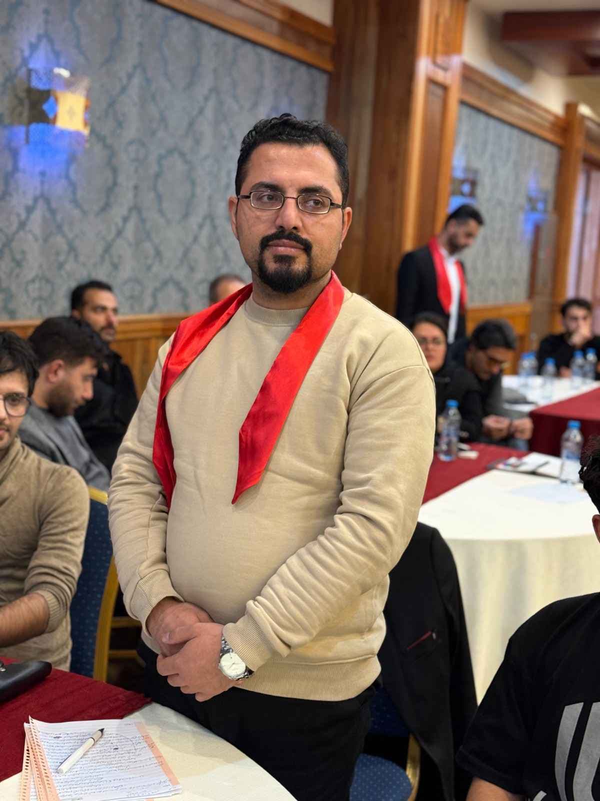 دیپلمات