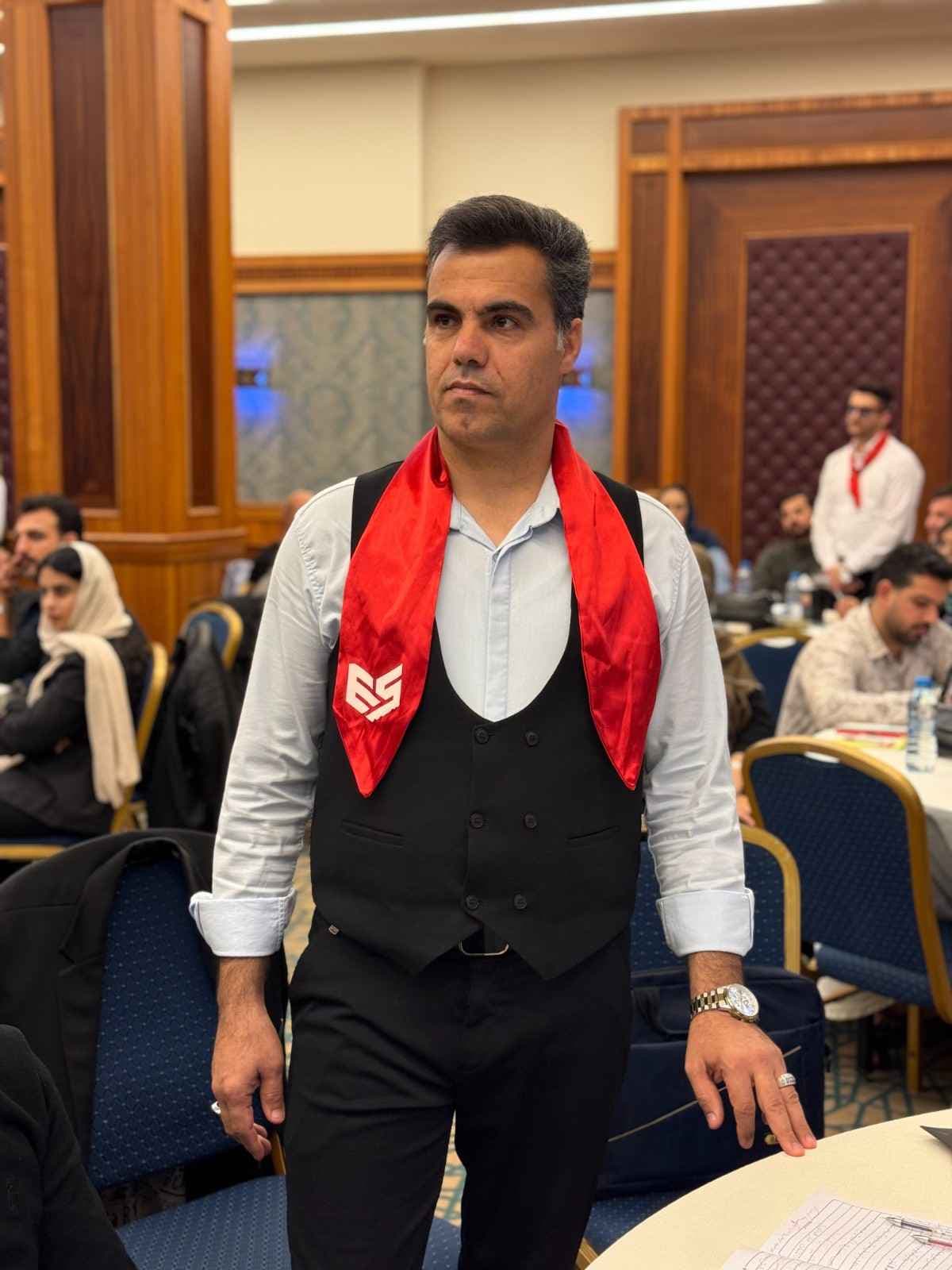 دیپلمات
