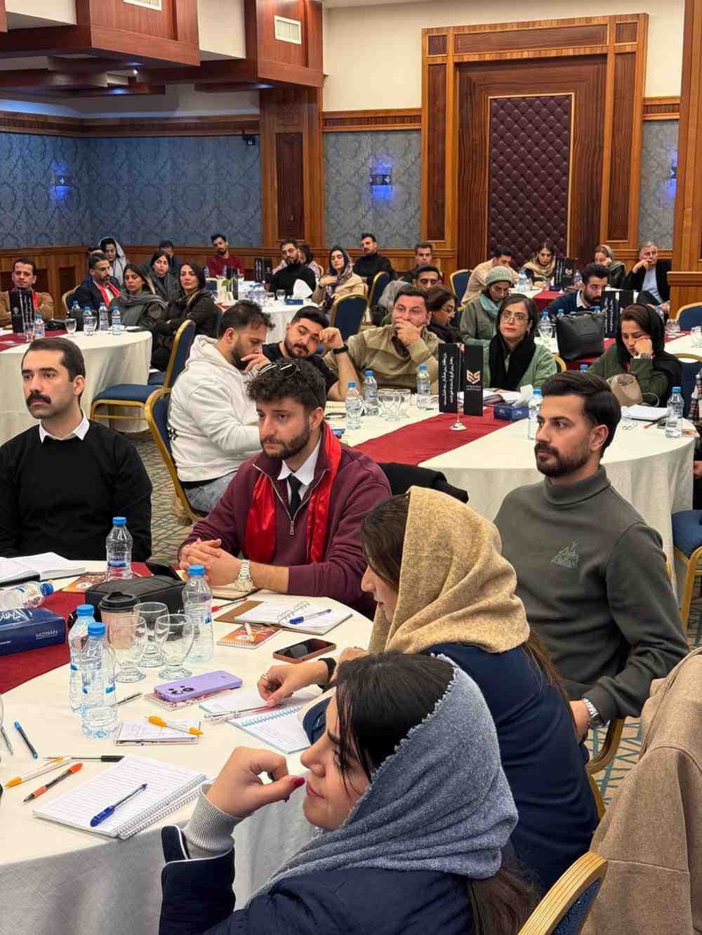 دیپلمات