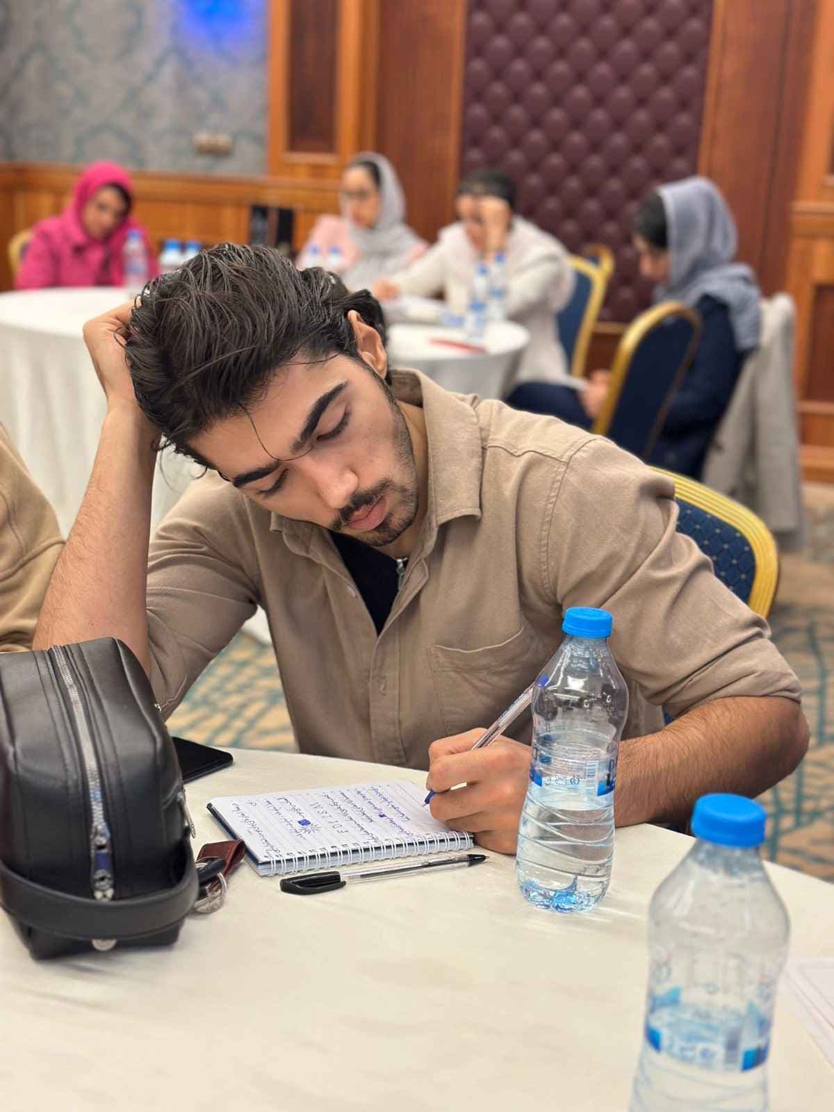 دیپلمات