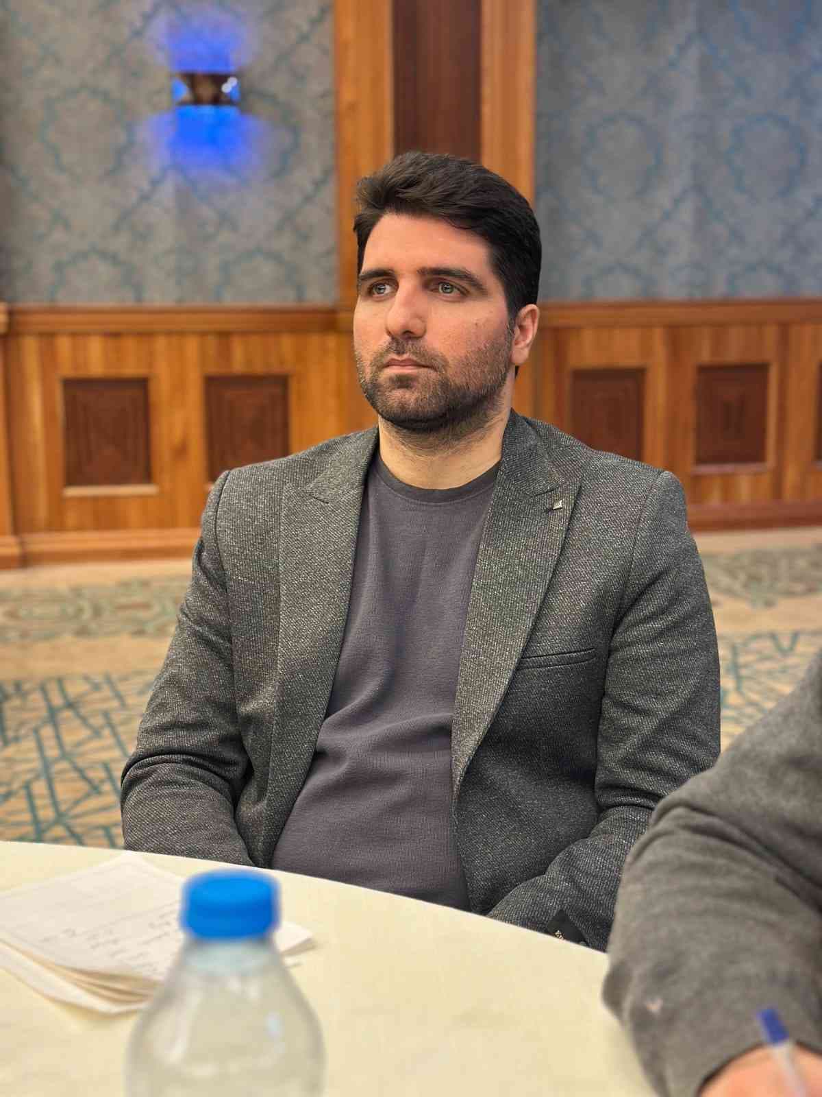دیپلمات