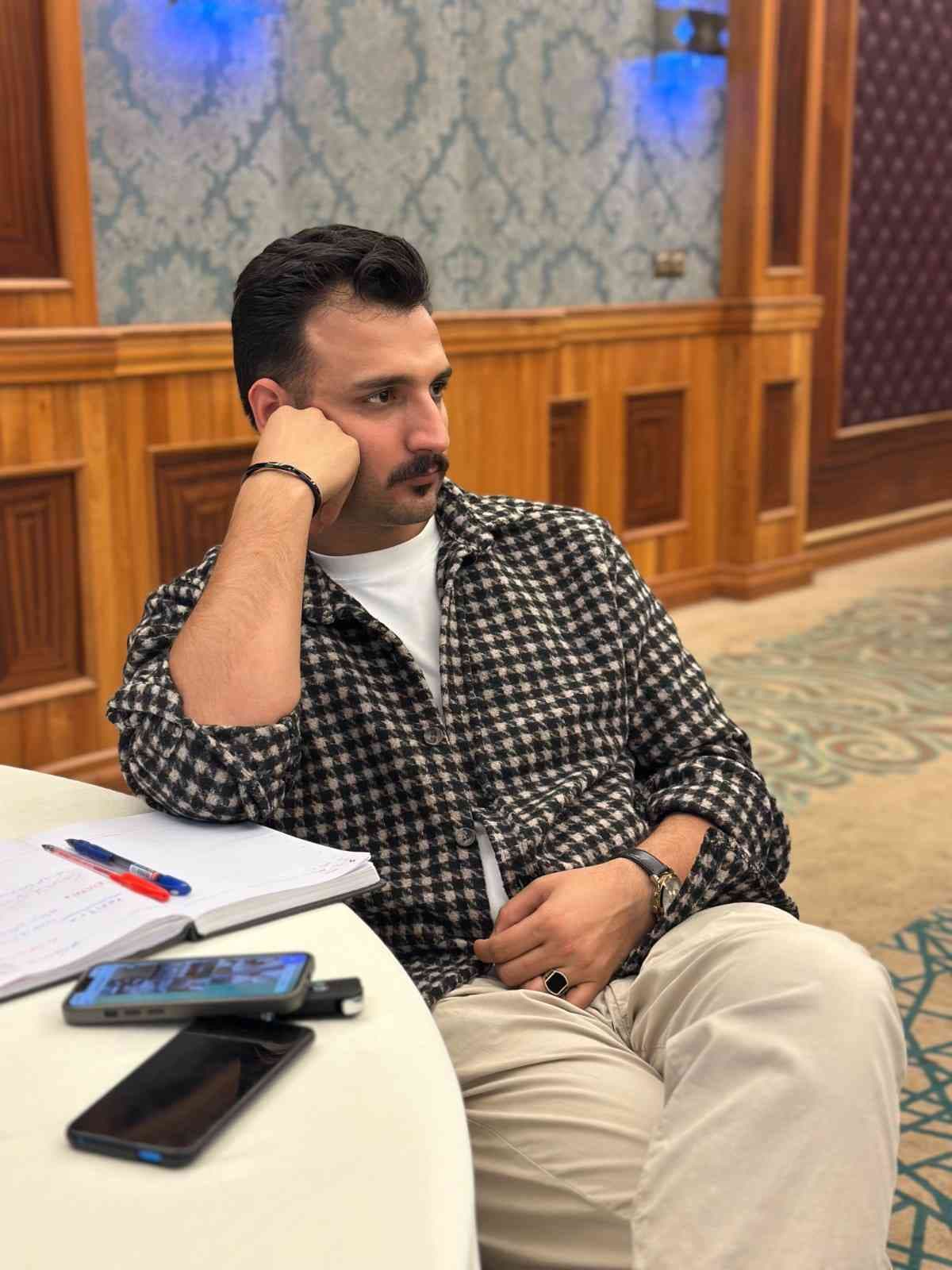دیپلمات
