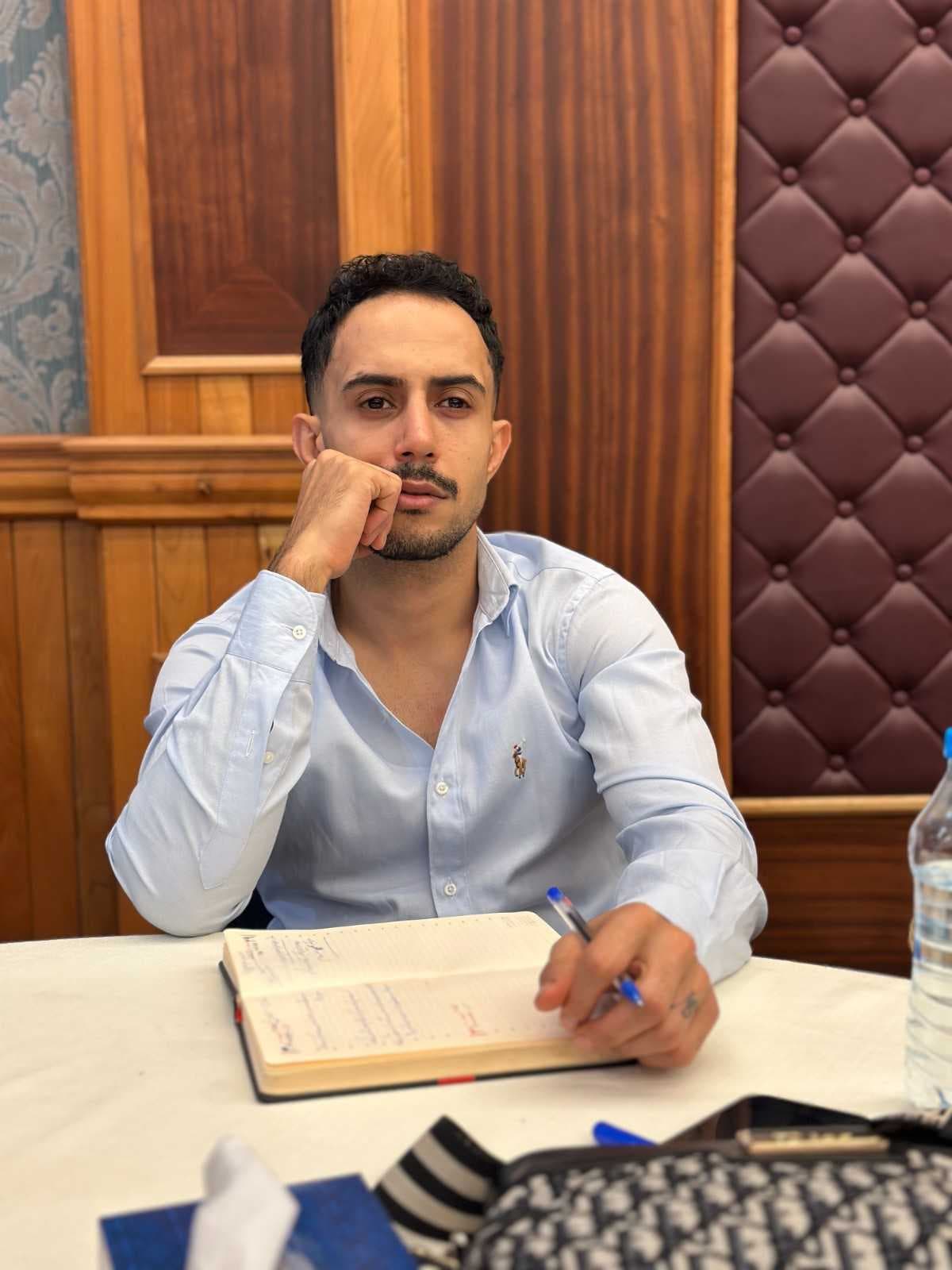 دیپلمات
