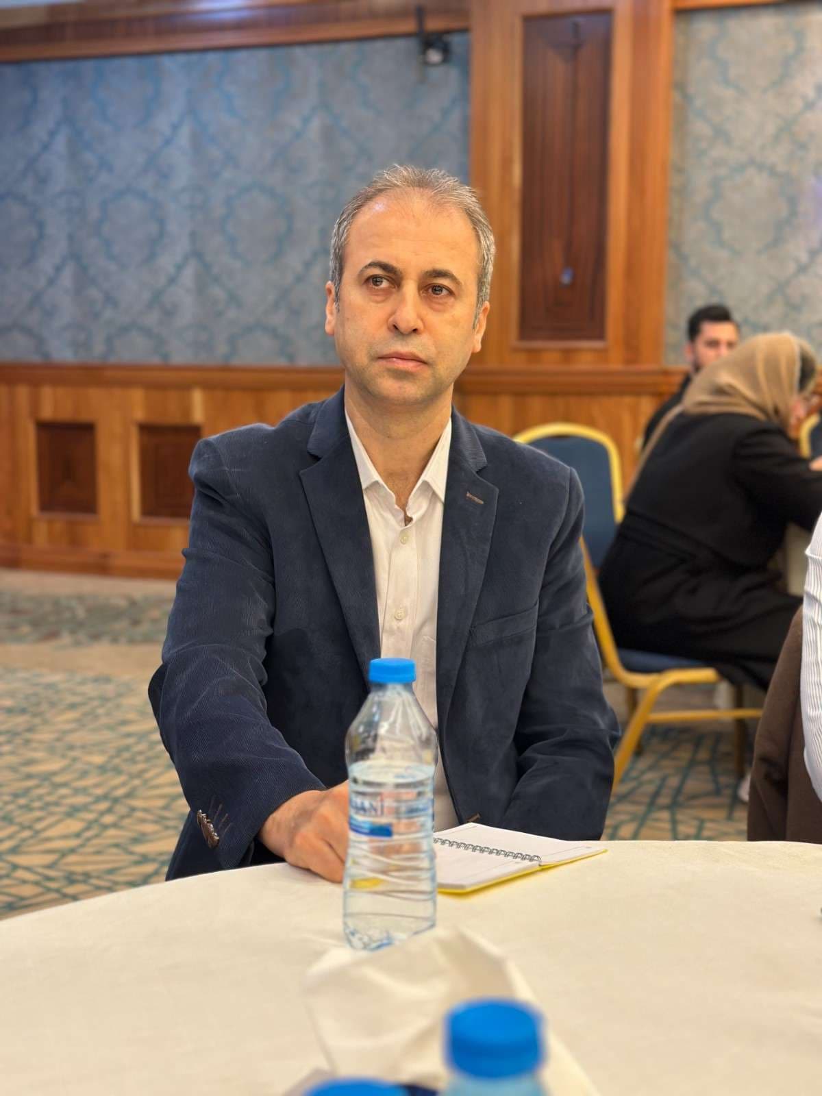 دیپلمات