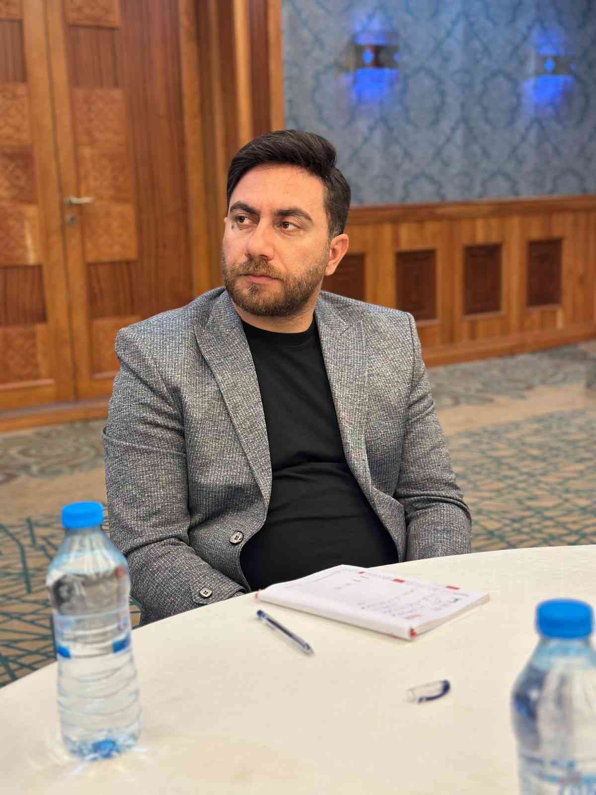 دیپلمات