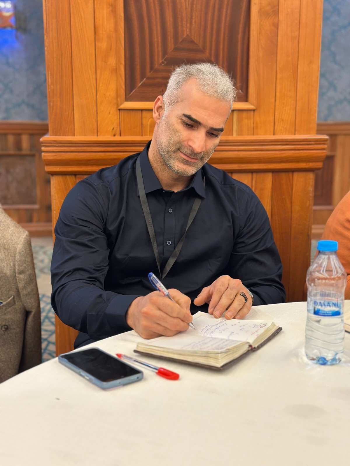 دیپلمات