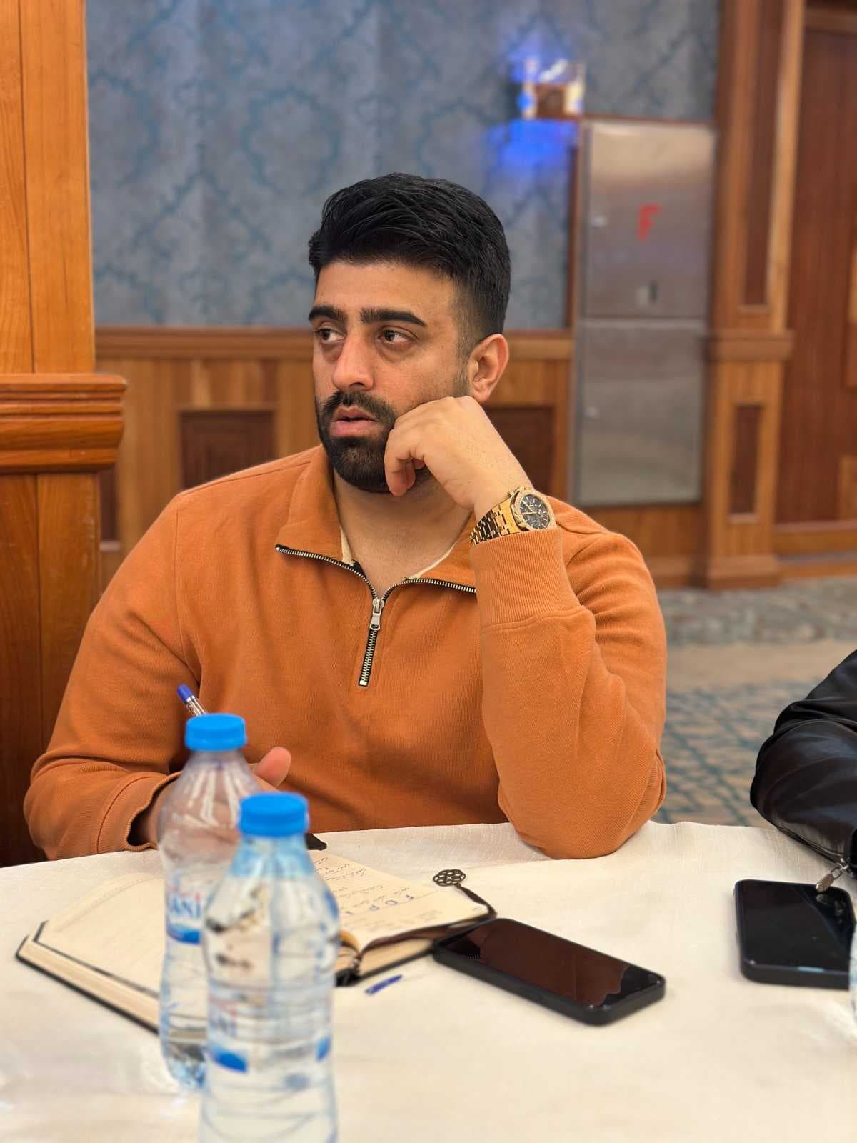 دیپلمات