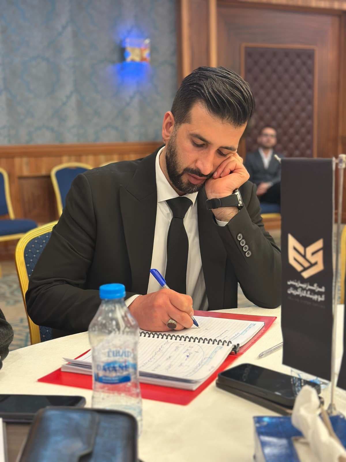 دیپلمات