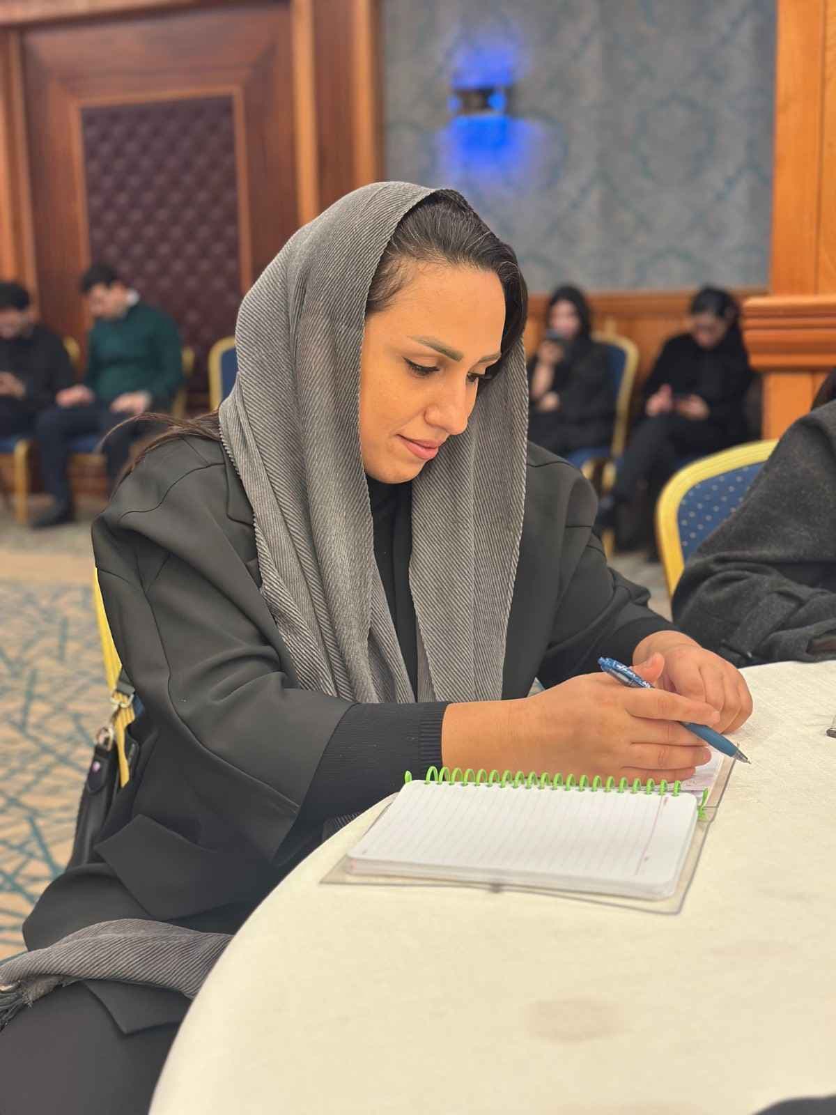 دیپلمات