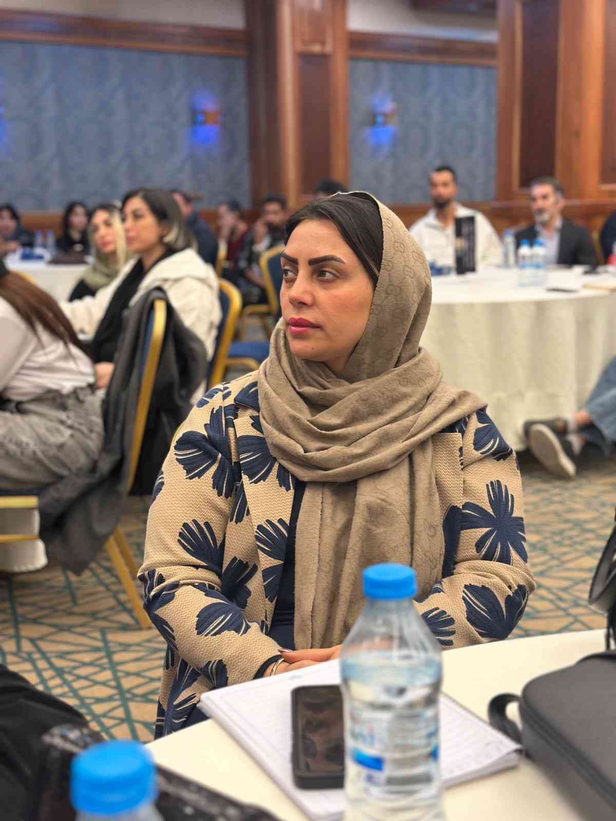 دیپلمات
