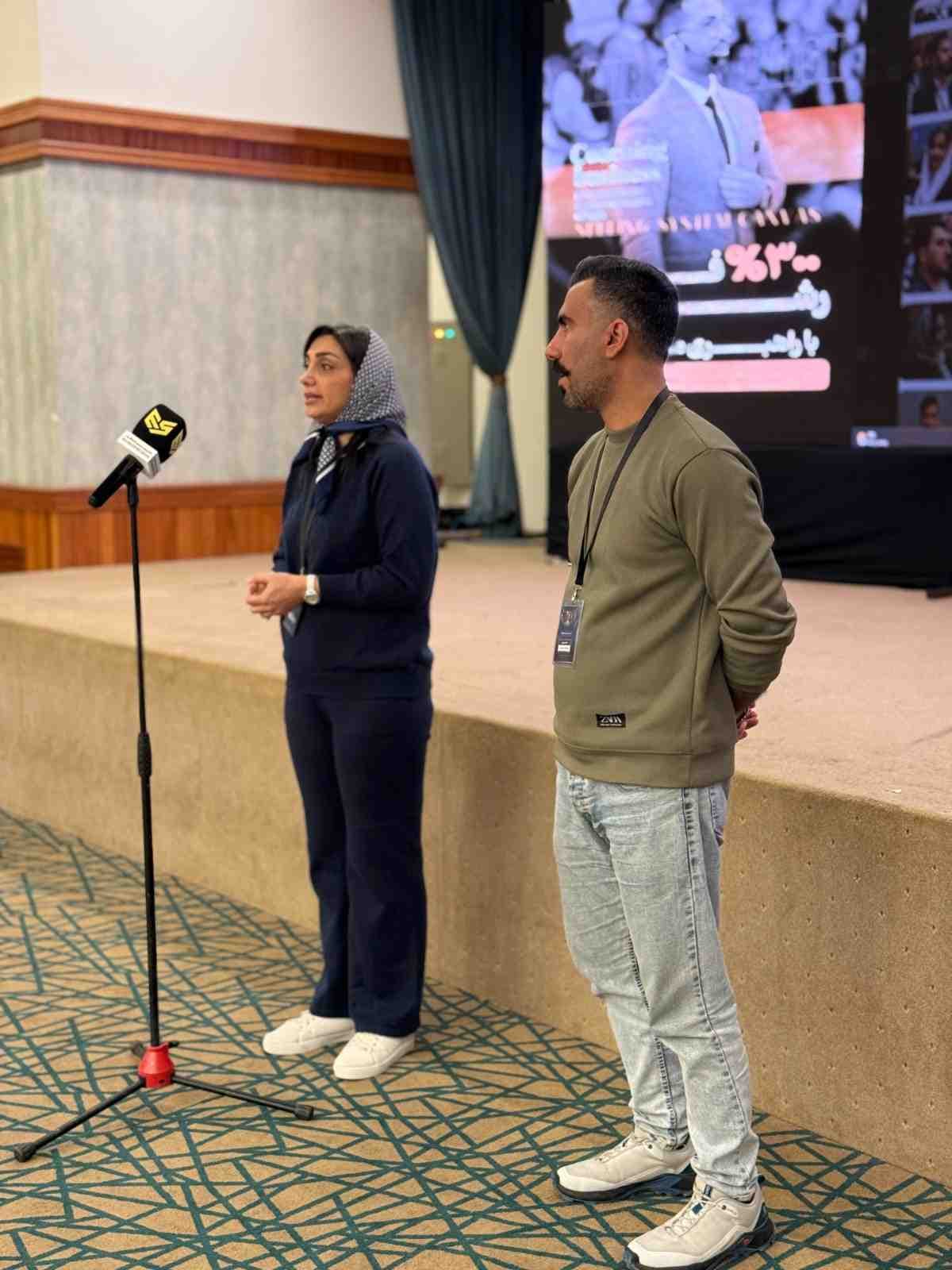 دیپلمات