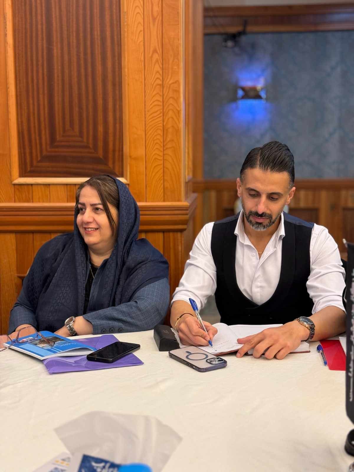 دیپلمات