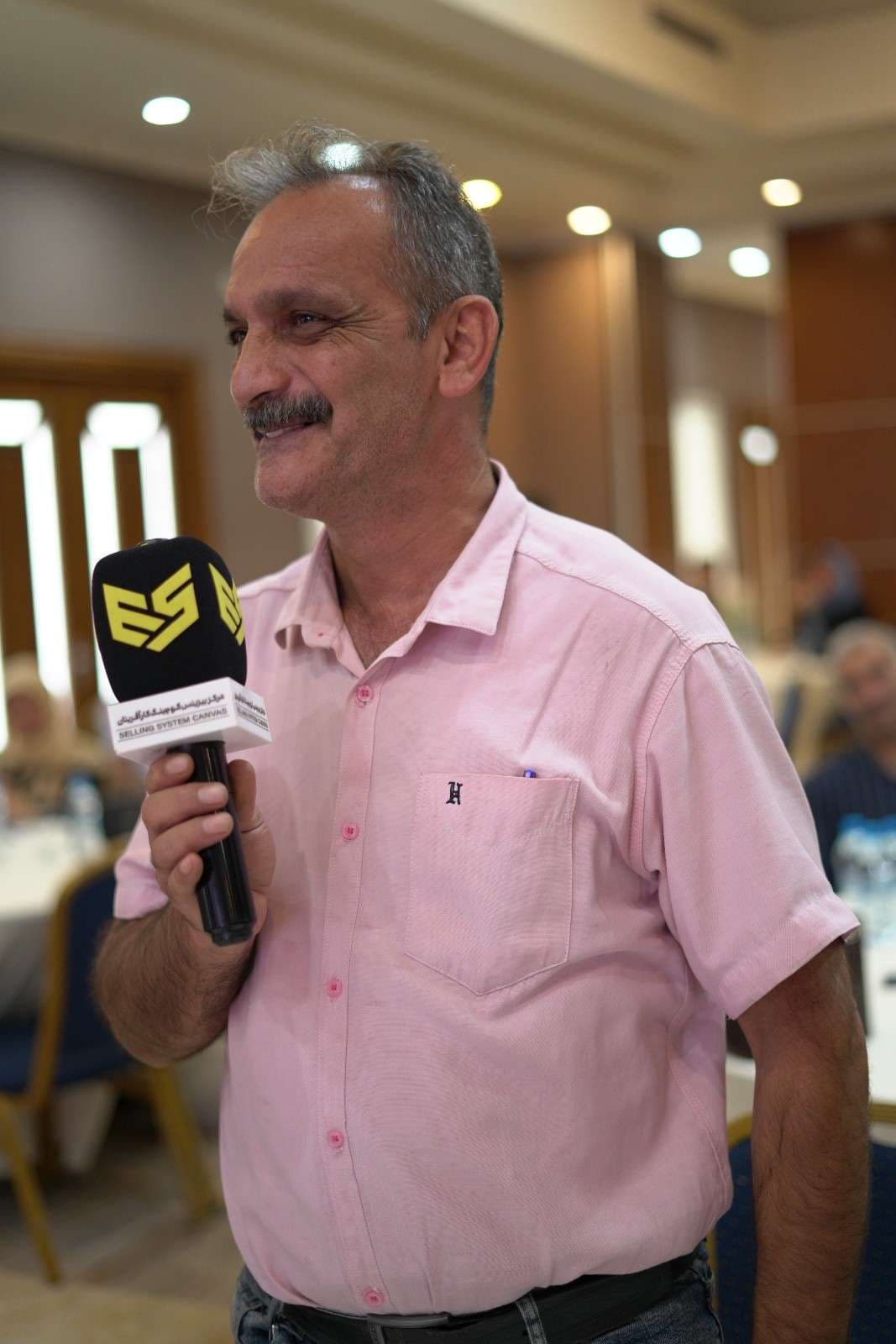 دیپلمات