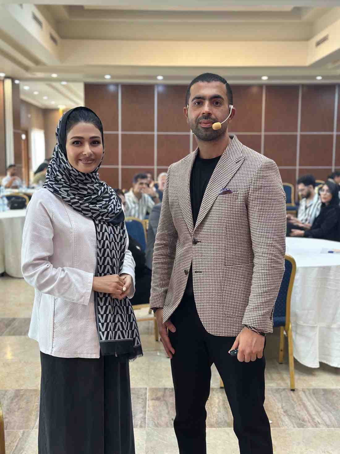 دیپلمات