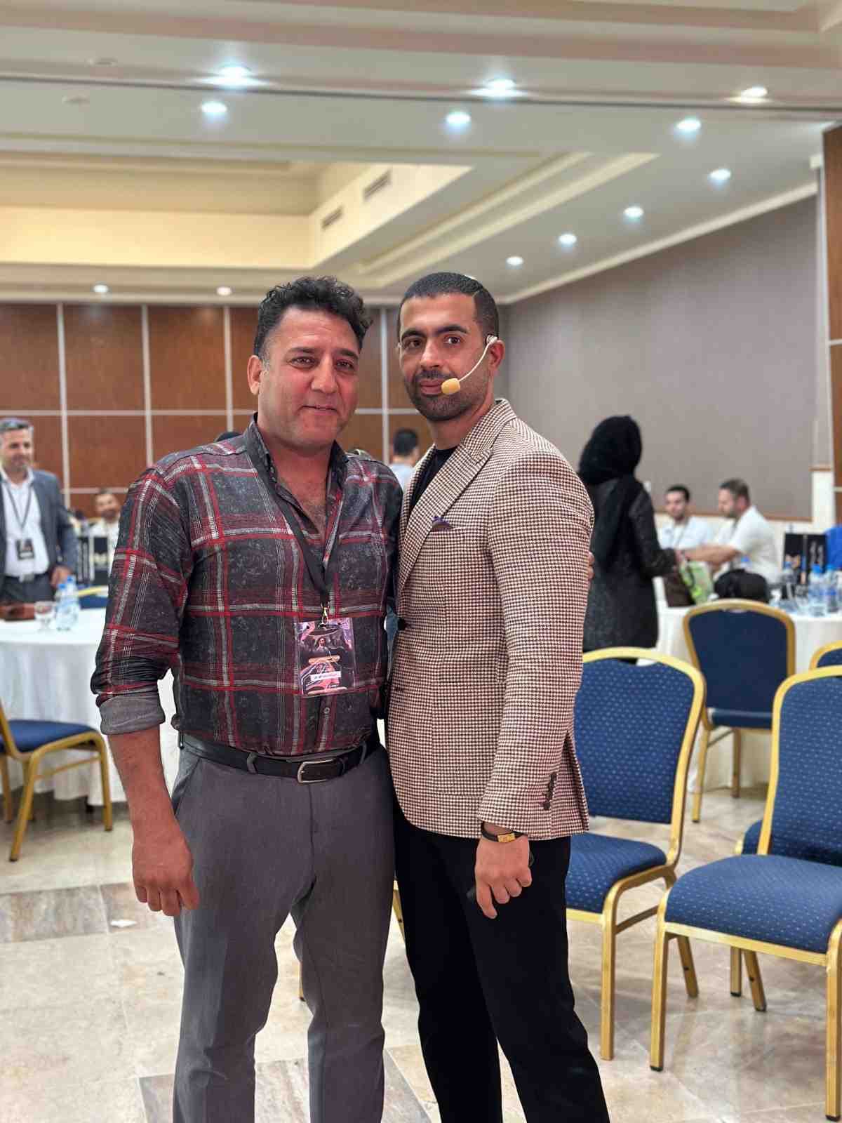 دیپلمات