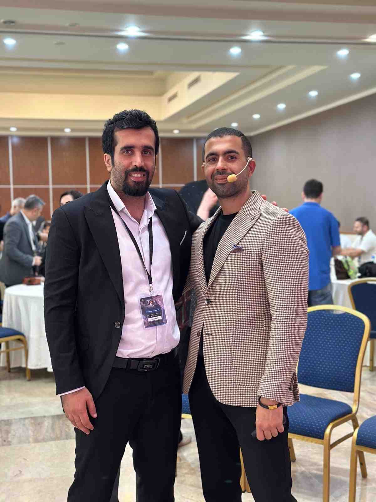 دیپلمات