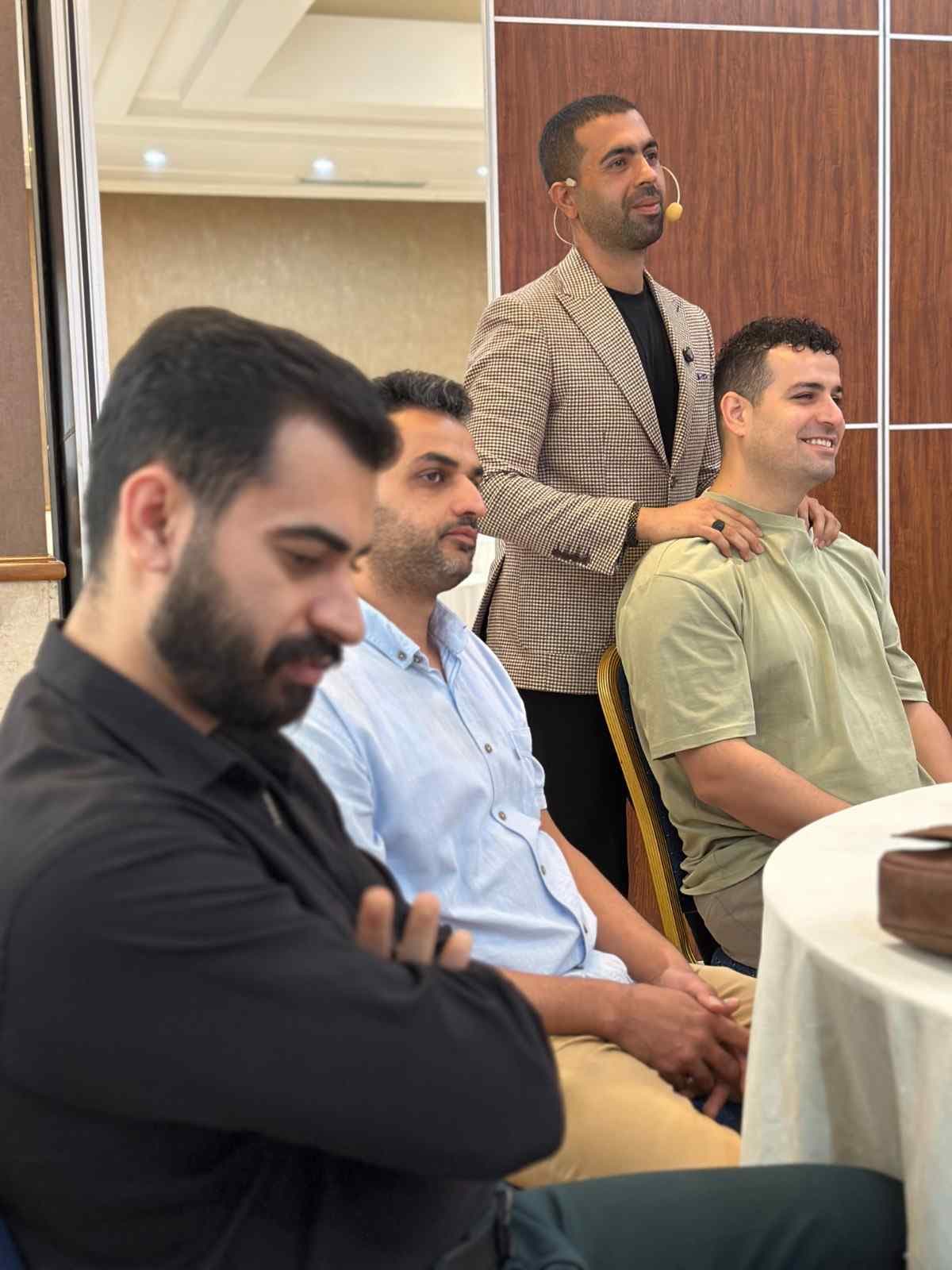 دیپلمات